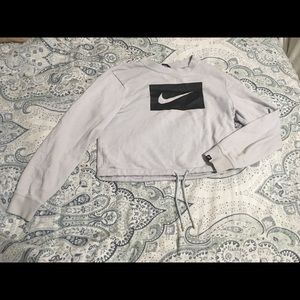 ✔️Nike crop sweater✔️